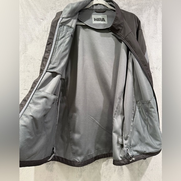 NRA Men’s Soft Shell Jacket Full Zip Black And Grey Size XL - Picture 8 of 9